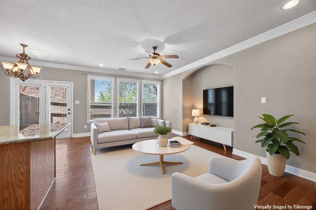 2940 Europa Drive, Grand Prairie, TX 75052