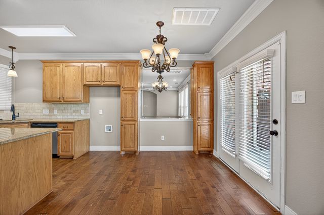 2940 Europa Drive, Grand Prairie, TX 75052