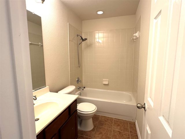 2619 Cove Drive, Grand Prairie, TX 75054
