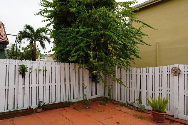 2010 NW 182nd Terrace, Pembroke Pines, FL 33029