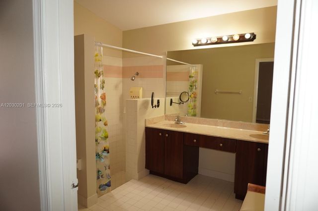 2010 NW 182nd Terrace, Pembroke Pines, FL 33029