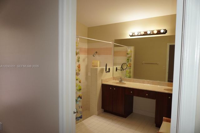 2010 NW 182nd Terrace, Pembroke Pines, FL 33029