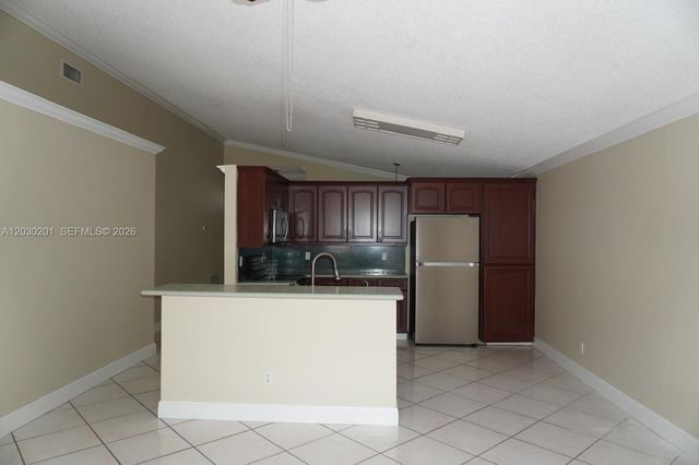 2010 NW 182nd Terrace, Pembroke Pines, FL 33029