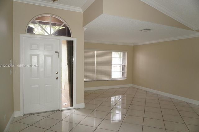 2010 NW 182nd Terrace, Pembroke Pines, FL 33029