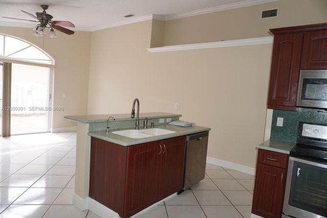 2010 NW 182nd Terrace, Pembroke Pines, FL 33029