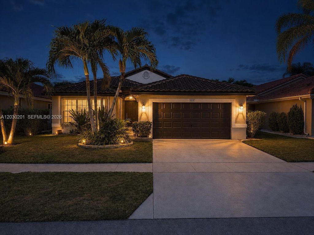 2010 NW 182nd Terrace, Pembroke Pines, FL 33029