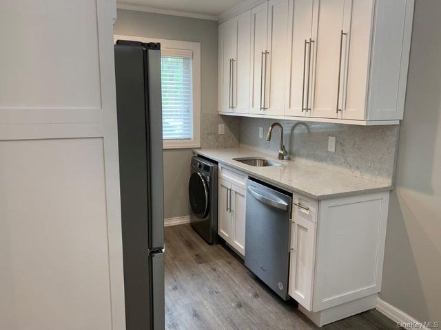 560 New Highway 6-2A, Hauppauge, NY 11788