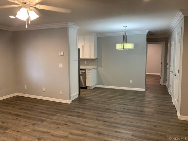 560 New Highway 6-2A, Hauppauge, NY 11788