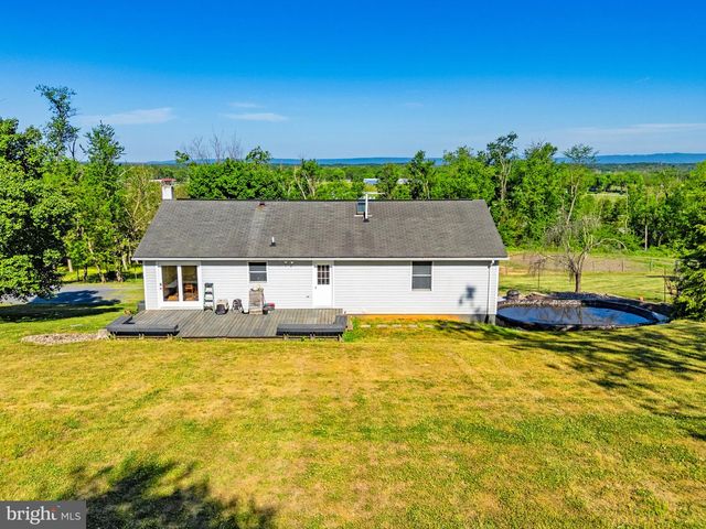 365 SHADOWHAWK LN, Kearneysville, WV 25430