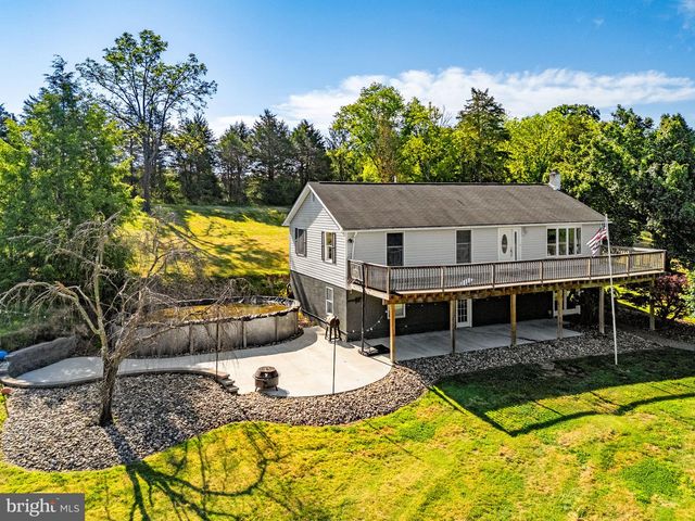 365 SHADOWHAWK LN, Kearneysville, WV 25430