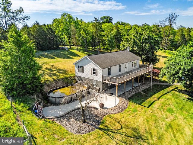 365 SHADOWHAWK LN, Kearneysville, WV 25430