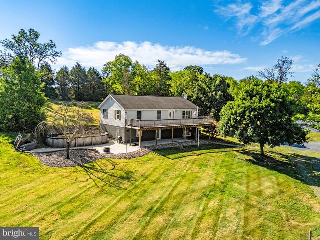 365 SHADOWHAWK LN, Kearneysville, WV 25430