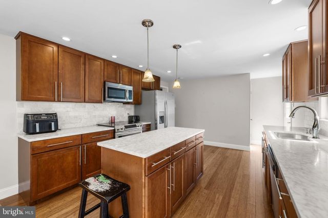 365 SHADOWHAWK LN, Kearneysville, WV 25430