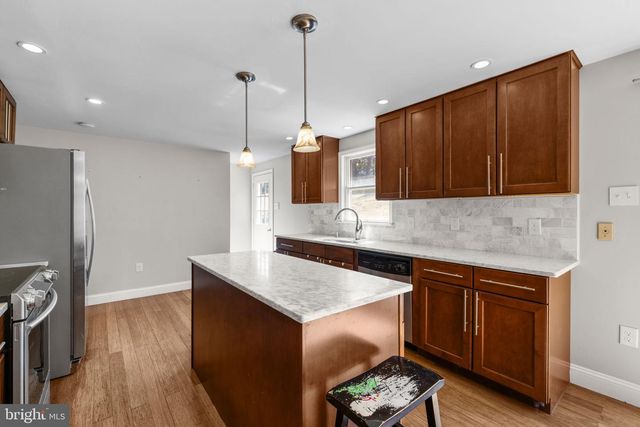 365 SHADOWHAWK LN, Kearneysville, WV 25430