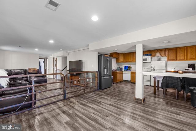 365 SHADOWHAWK LN, Kearneysville, WV 25430