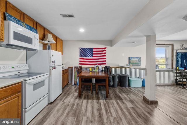 365 SHADOWHAWK LN, Kearneysville, WV 25430