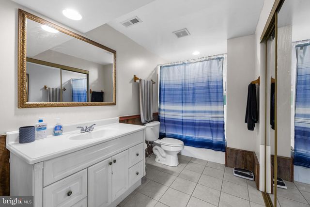 365 SHADOWHAWK LN, Kearneysville, WV 25430