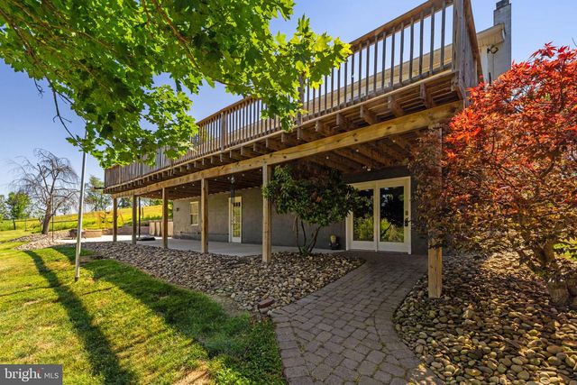 365 SHADOWHAWK LN, Kearneysville, WV 25430