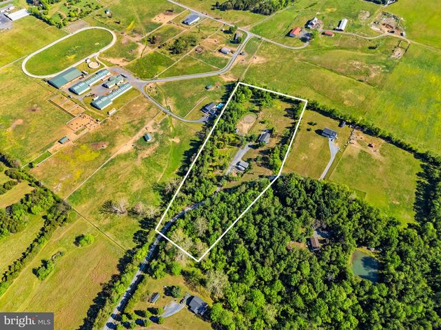 365 SHADOWHAWK LN, Kearneysville, WV 25430