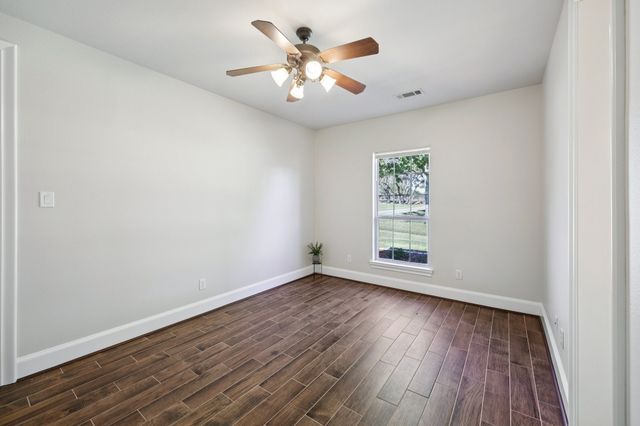 502 Long Creek Road, Sunnyvale, TX 75182