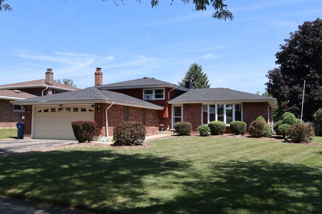 510 W Millns Court, Addison, IL 60101