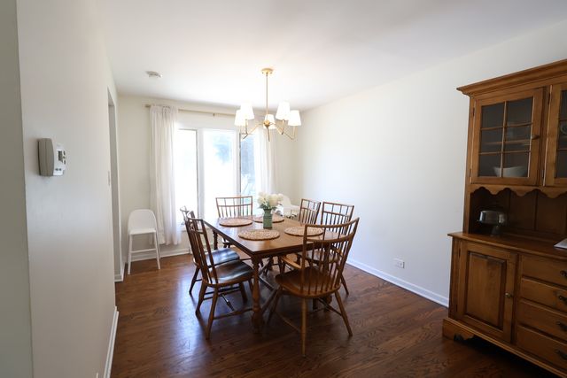 510 W Millns Court, Addison, IL 60101