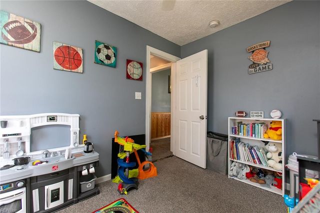 609 Allen ST, Hampton, VA 23669