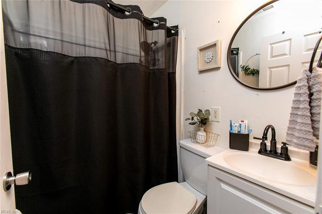 609 Allen ST, Hampton, VA 23669