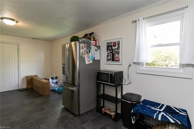 609 Allen ST, Hampton, VA 23669