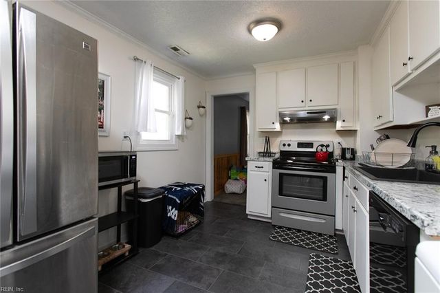609 Allen ST, Hampton, VA 23669