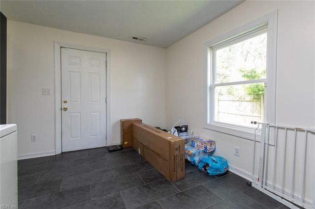 609 Allen ST, Hampton, VA 23669