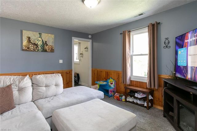 609 Allen ST, Hampton, VA 23669