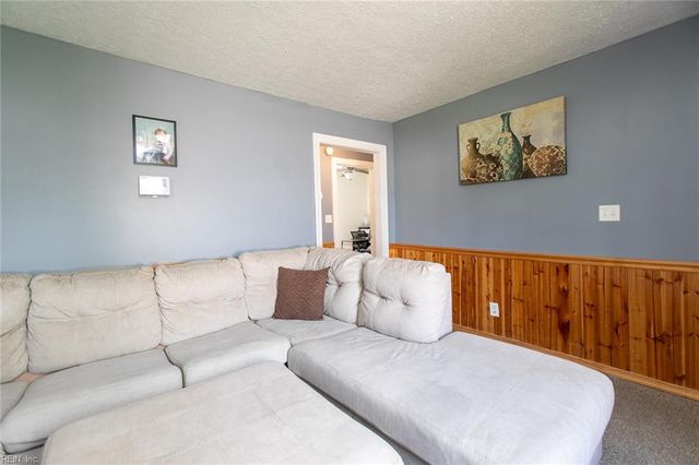 609 Allen ST, Hampton, VA 23669