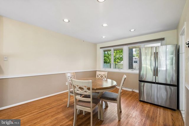 1076 DEVON RD, Jenkintown, PA 19046