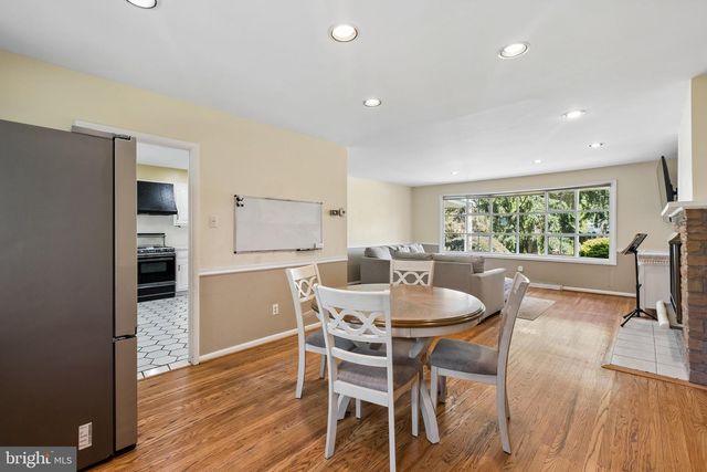 1076 DEVON RD, Jenkintown, PA 19046