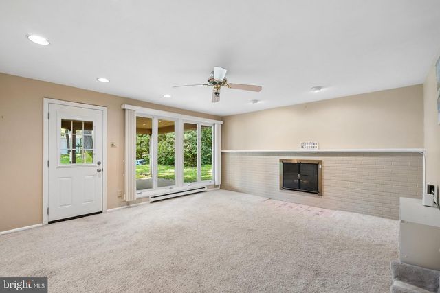 1076 DEVON RD, Jenkintown, PA 19046