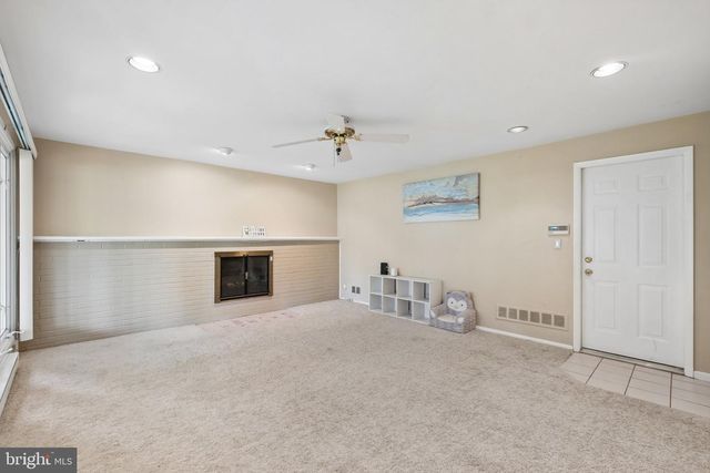 1076 DEVON RD, Jenkintown, PA 19046