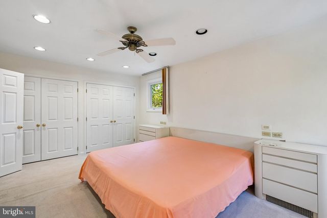 1076 DEVON RD, Jenkintown, PA 19046