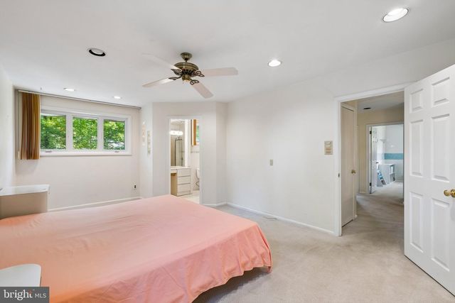1076 DEVON RD, Jenkintown, PA 19046