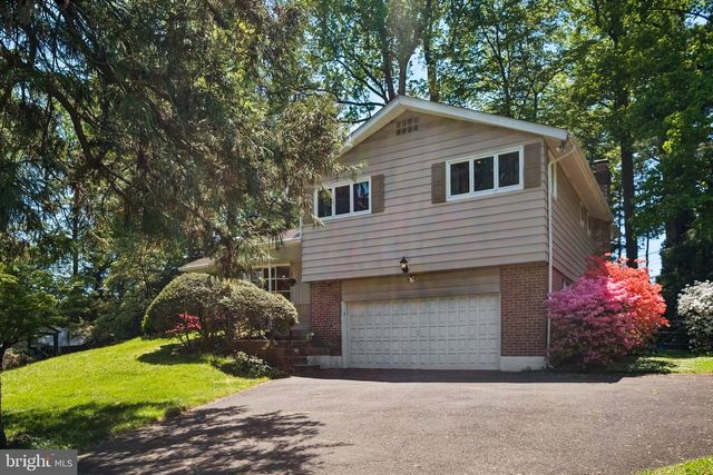 1076 DEVON RD, Jenkintown, PA 19046