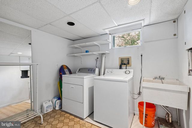 1076 DEVON RD, Jenkintown, PA 19046