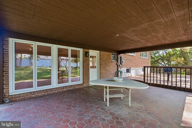 1076 DEVON RD, Jenkintown, PA 19046