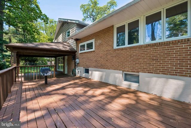 1076 DEVON RD, Jenkintown, PA 19046