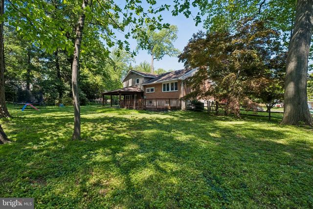 1076 DEVON RD, Jenkintown, PA 19046