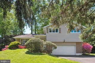 1076 DEVON RD, Jenkintown, PA 19046
