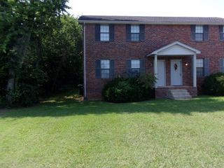 1374 S Maple St, Lebanon, TN 37087