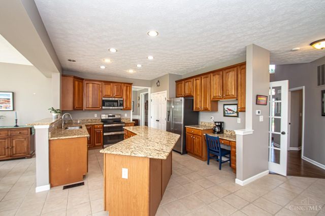 2650 Wyndham Drive, Beavercreek, OH 45431