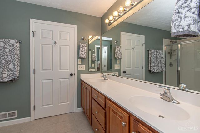 2650 Wyndham Drive, Beavercreek, OH 45431