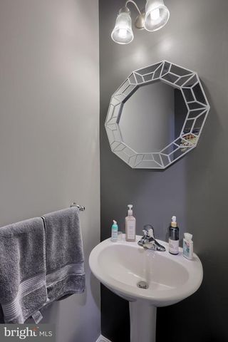 3037 C MERIDIAN CMNS, Mechanicsburg, PA 17055