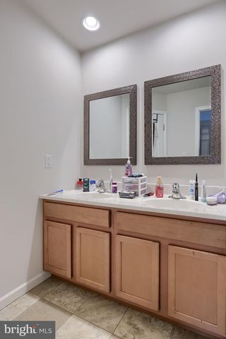 3037 C MERIDIAN CMNS, Mechanicsburg, PA 17055